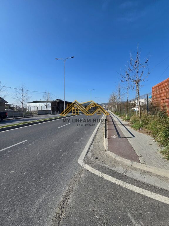 TOKE NE SPITALLE TEK KALCETO VISHA PER SHITJE !