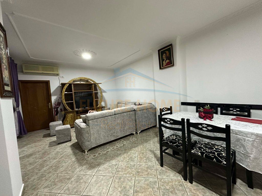 Rent, Apartment 2+1+2, Unaza e Re