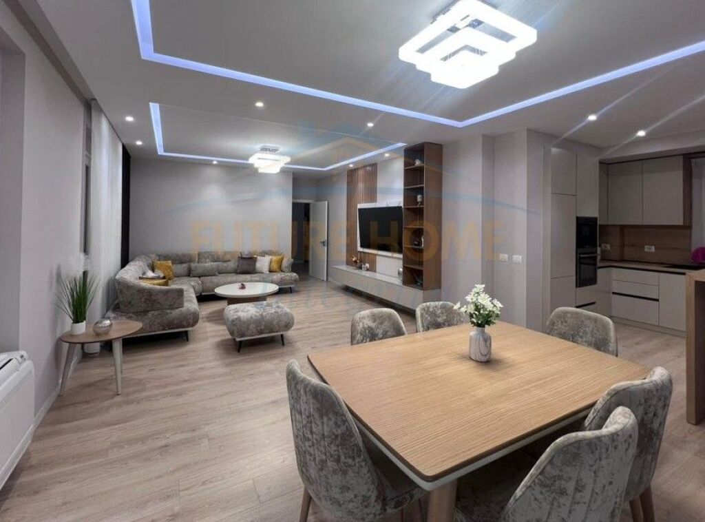 Rent, Apartment 3+1+2+2 Parking spaces, Red School, Tirana.