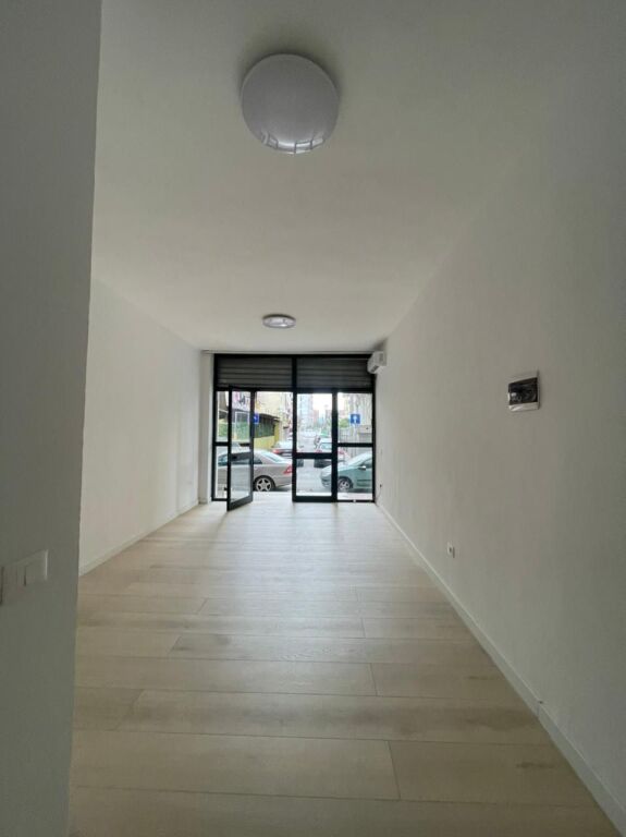 Dyqan me sip 35 m2,rruga babe rexha,70 mije euro me hipoteke