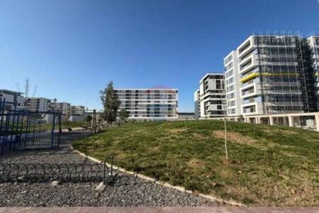 Apartament - Për Shitje - Univers City, Tiranë