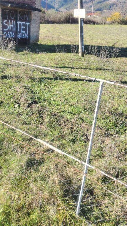 Toke ne shitje ne Gramsh