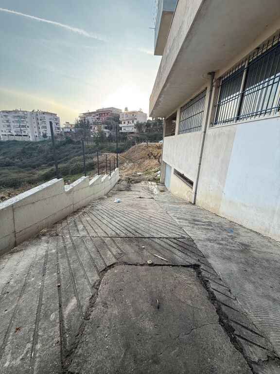 Servis makish ose magazine