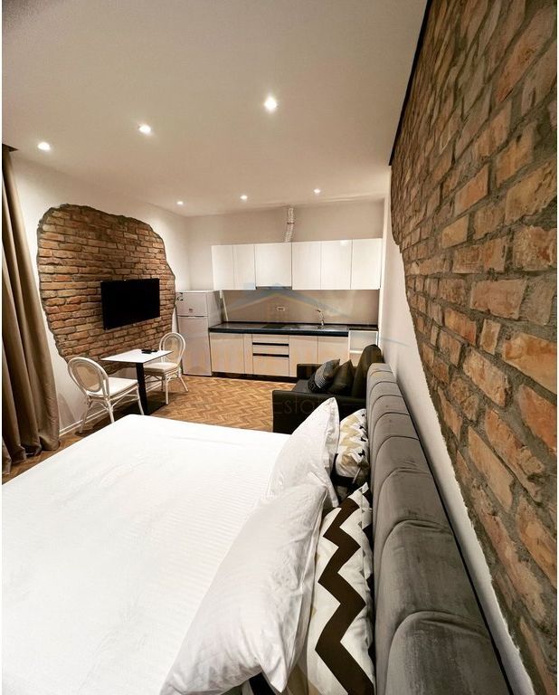 For rent, Apartment 1+1 and 2 Studios, Paris Commune, Tirana..