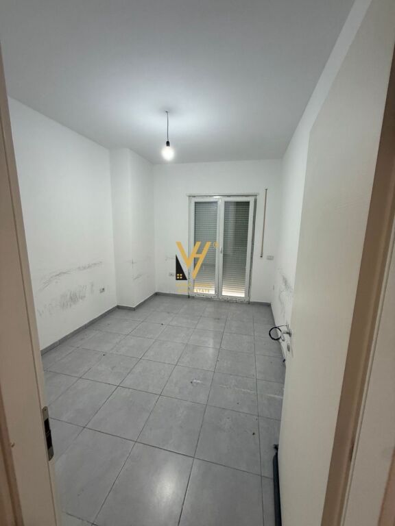 OFFICE 100 M2 FOR RENT ON BOGDANEVE STREET 70,000 LEKE