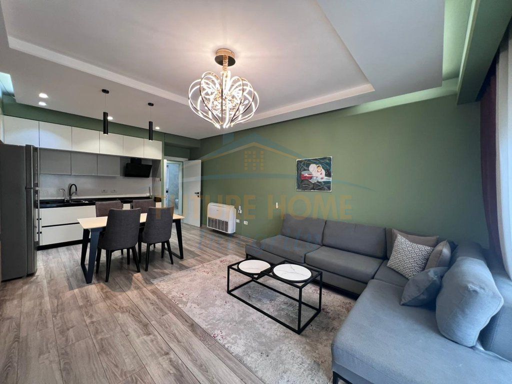 Affitto, Appartamento 3+1+2, Via Siri Kodra, Tirana. 1.000 €