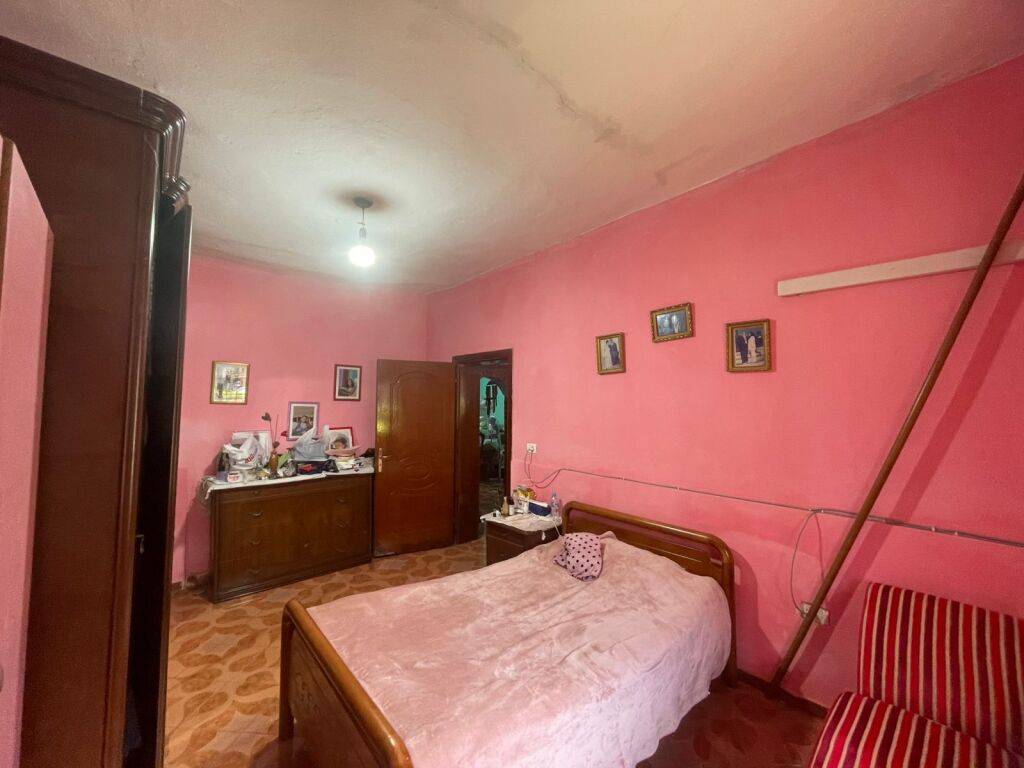 Shitet shtepi private