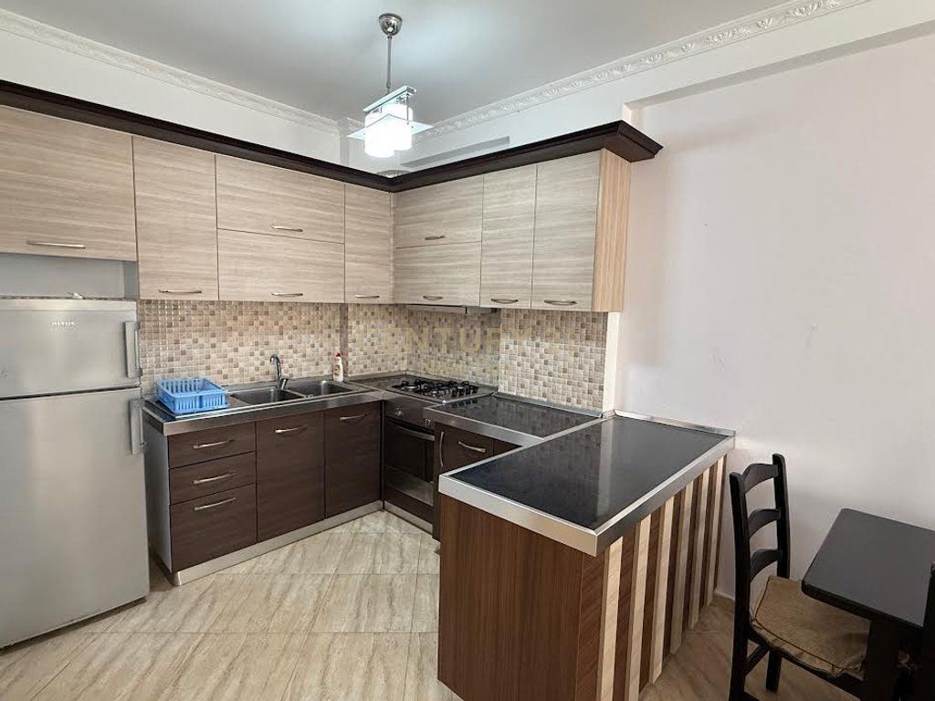 Jepet me qera Apartament 2+1 ne Vollga i mobiluar.