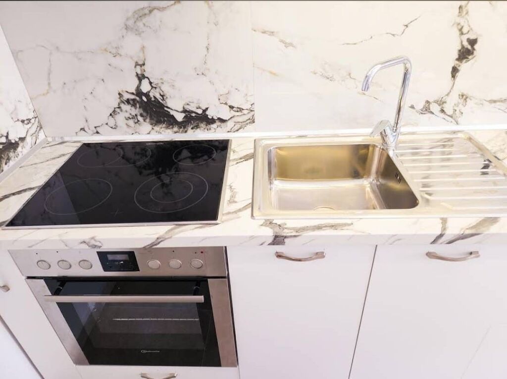 Papafingo me qera,Jordan Misja!