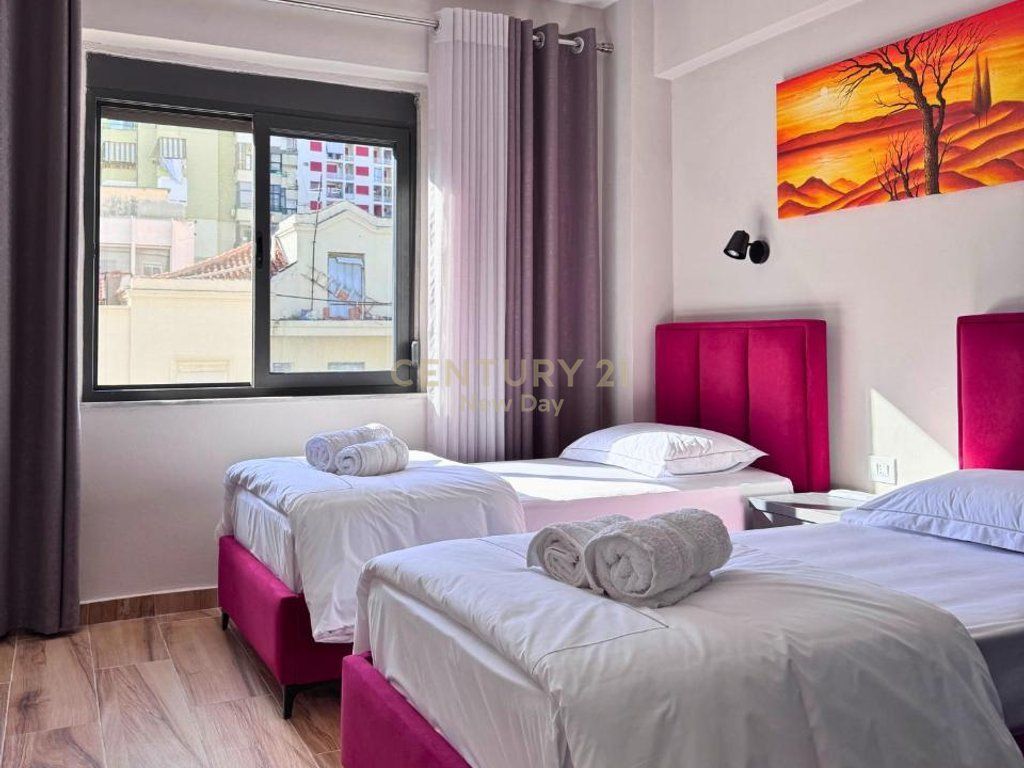 .Apartament 2+1 Me Qira në Qender te Durrësit - 650€ | 73 m²