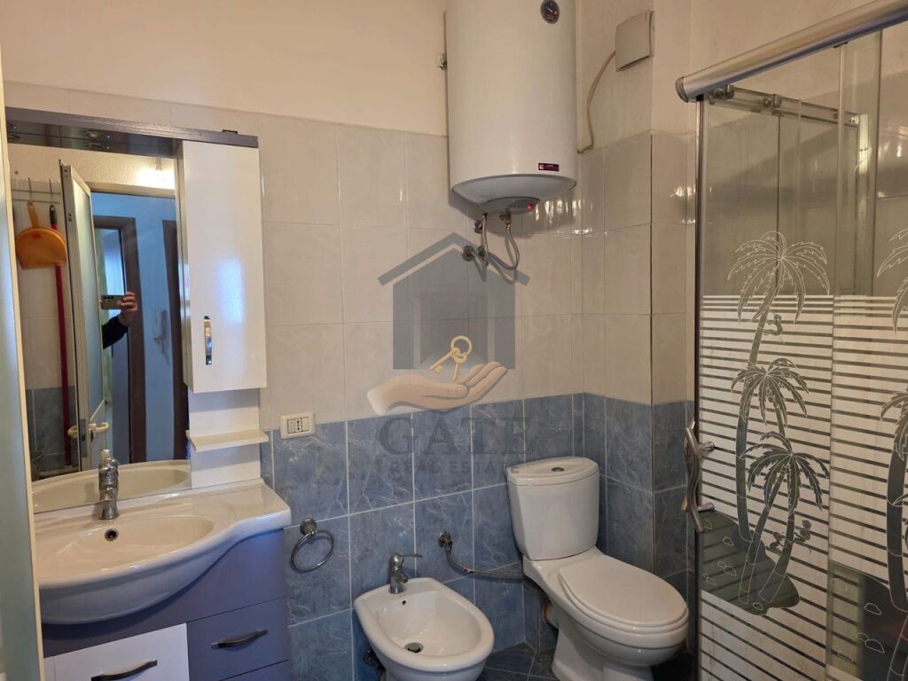 Jepet me qera, Apartament 2+1, UKD, Durrës