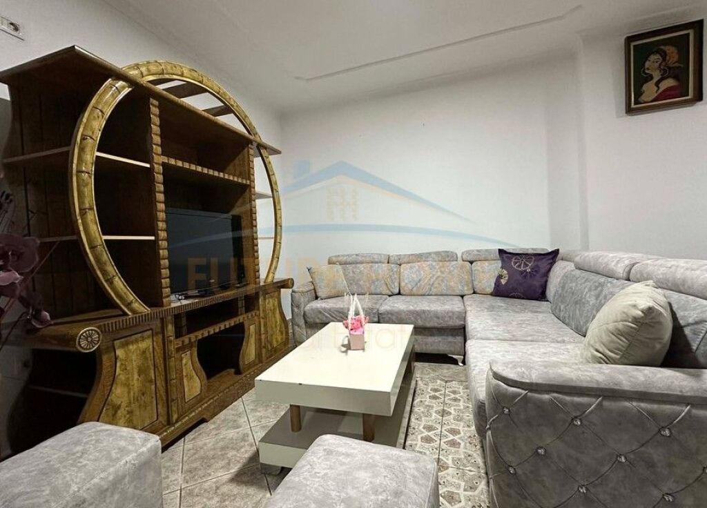 Rent, Apartment 2+1+2, Unaza e Re