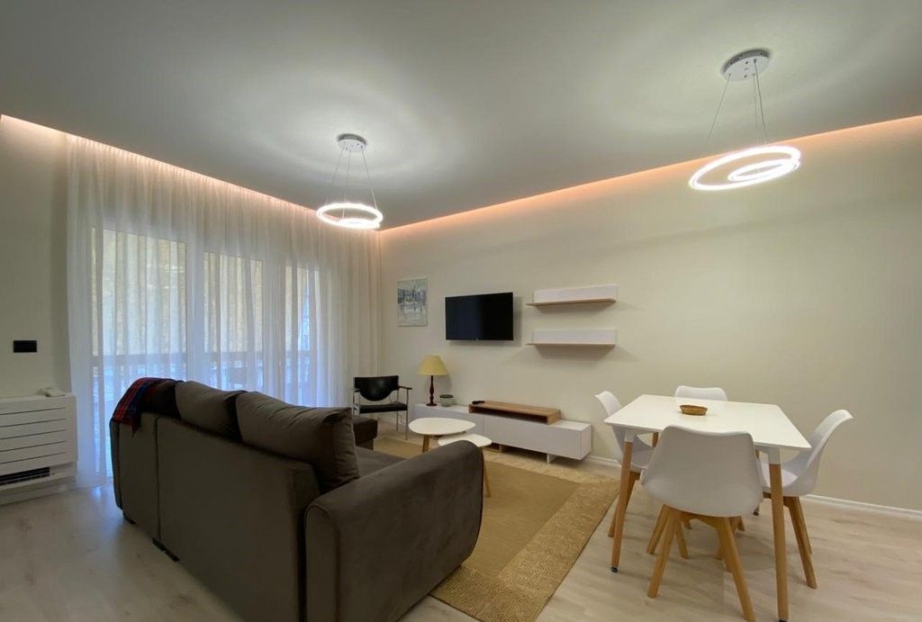 TEK LICEU ARTISTIK JAPIM ME QIRA APARTAMENT MODERN 1+1