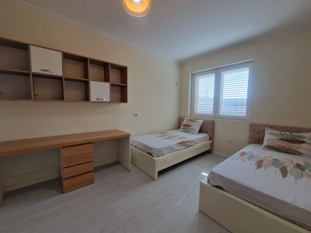 Shitet apartment 3+1+2 afer UET