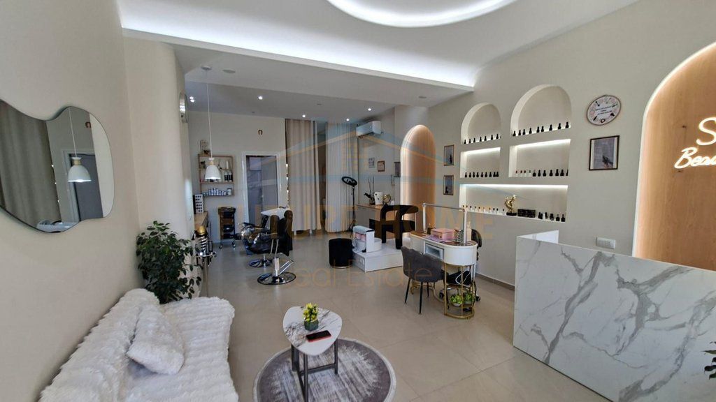 Qira, Ambient Biznesi, Rruga e Kavajës, prane Square 21