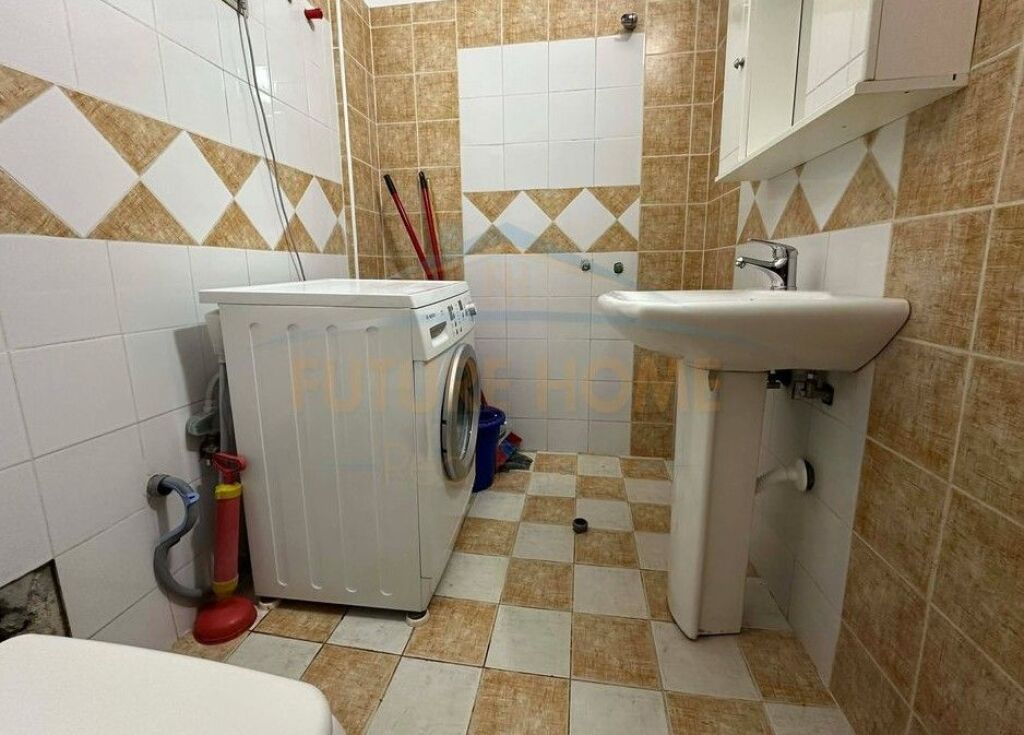 Rent, Apartment 2+1+2, Unaza e Re