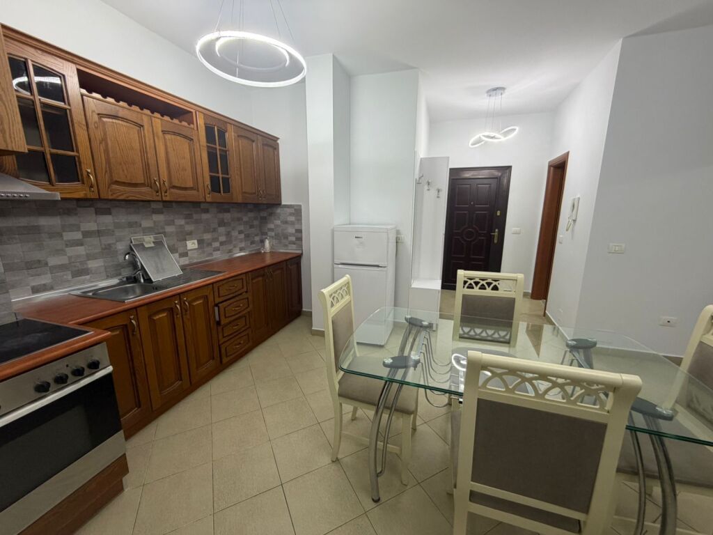 Apartament me qera 1+1 - 📍Kodra e diellit, prane furre buke Dumrea
