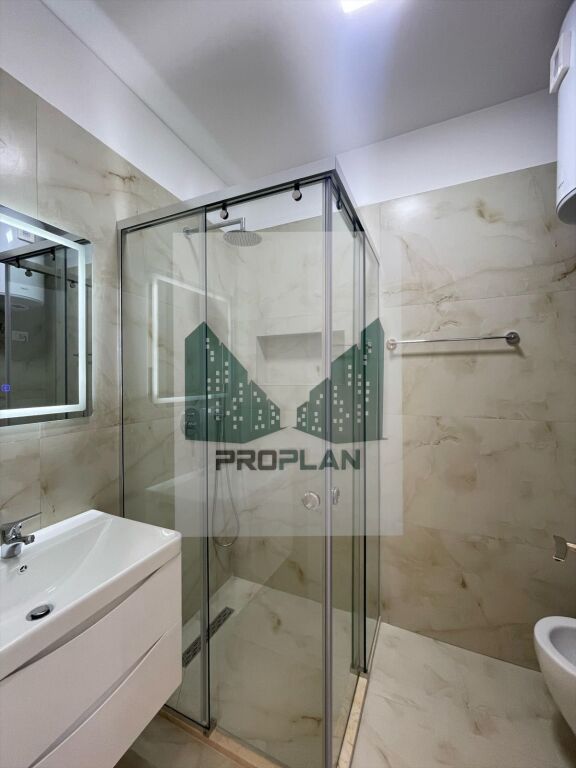 📢 IN AFFITTO – Appartamento 2+1+2 + 🅿️ | Bulevardi i Ri