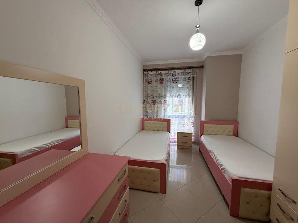 Jepet me qera apartament 2+1 ne vollga!
