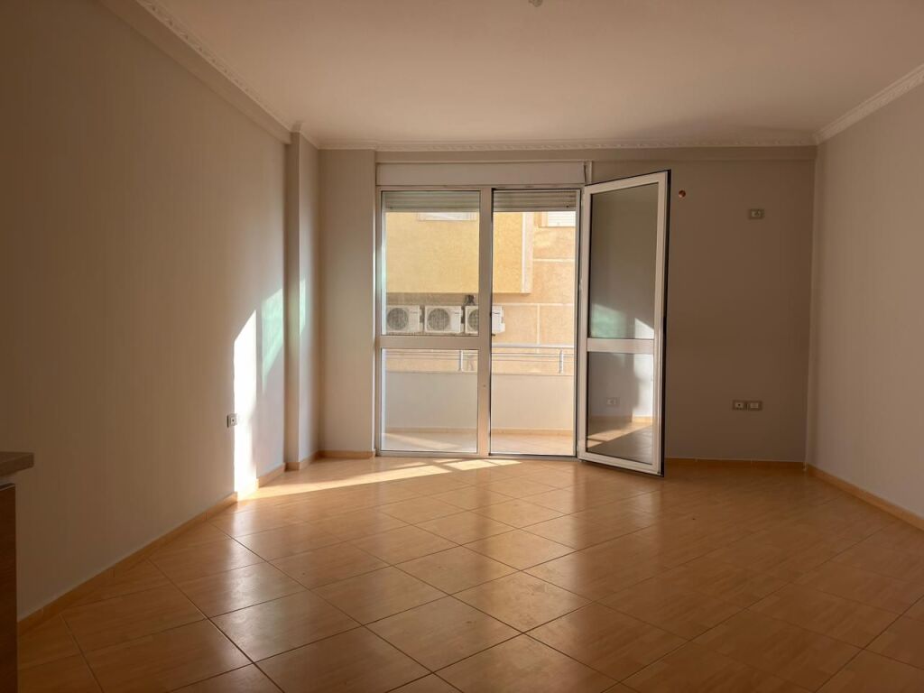 Opportunity Te kalaja 1+1 with garage 120,000