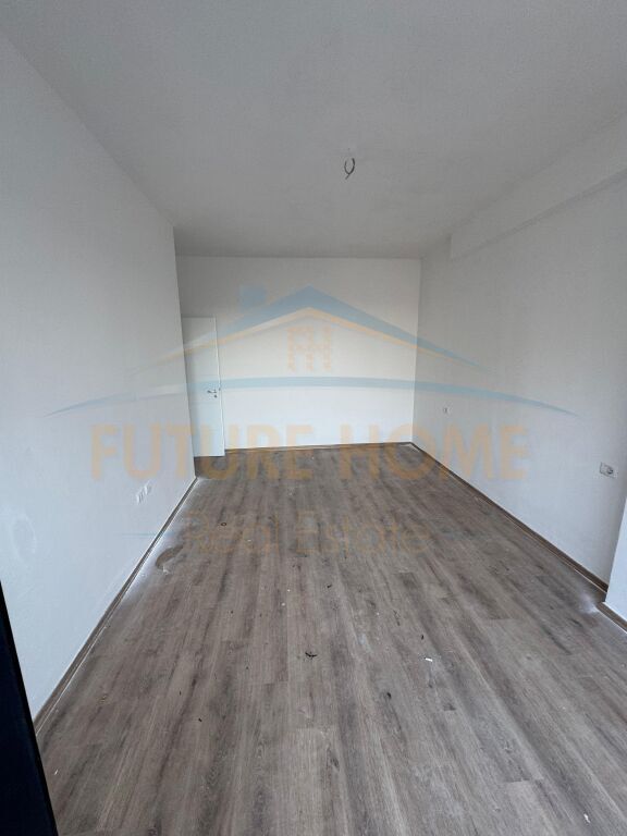 Qera, Apartament 3+1+2 ,Ish Fusha Aviacionit , IBN.