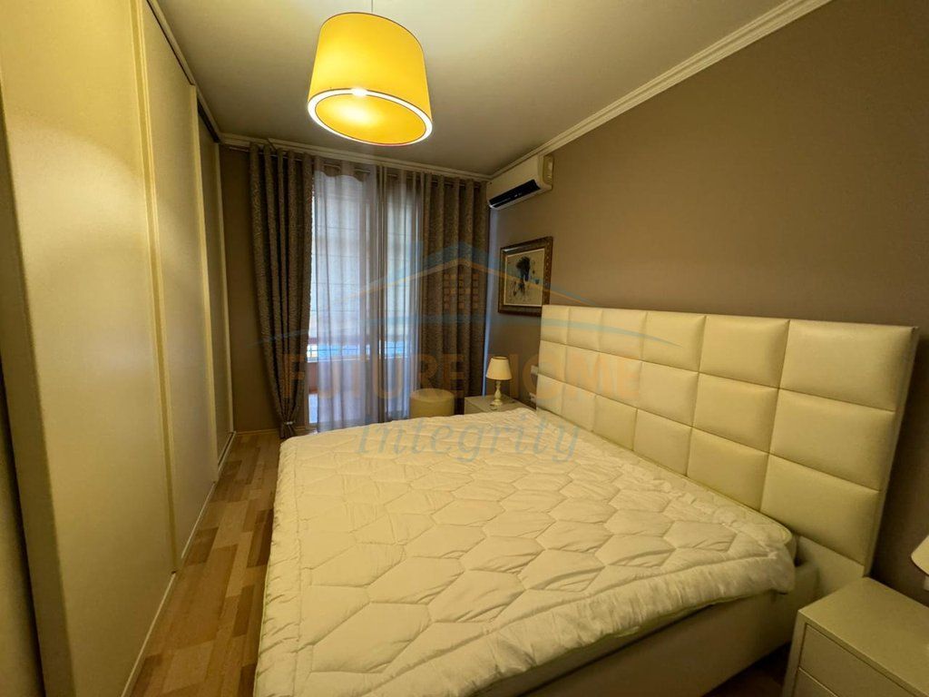 Qera, Apartament 2+1, Ish Tregu Elektrik, Tiranë.