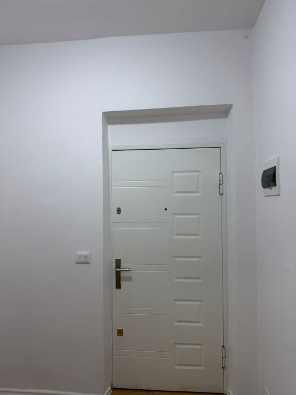 JEPET ME QIRA APARTAMENT 1+1 (për biznes / zyrë)