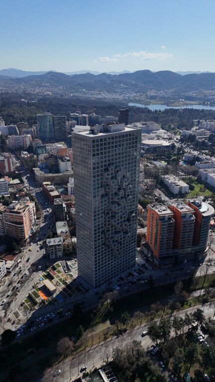 Japim me qera zyre tek Downtown One!