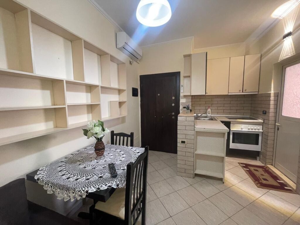 Apartment 1+1 for rent on 5 May street (40,000 lek)
