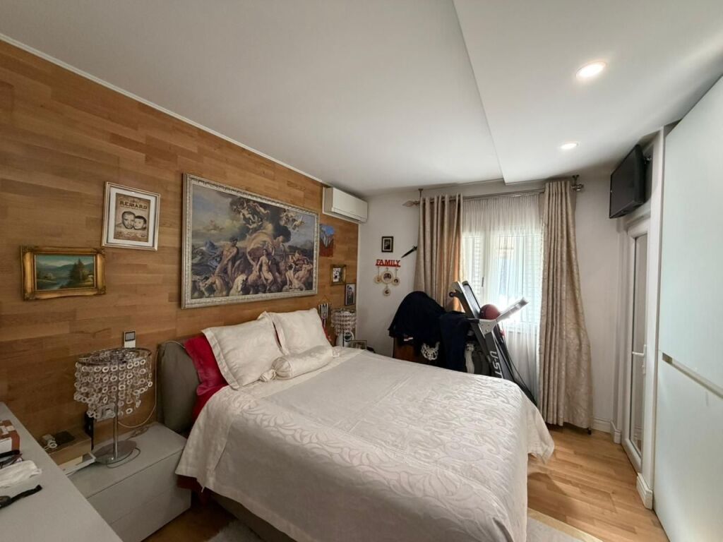 Shitet Super Apartament 3+1+2 + Garazh