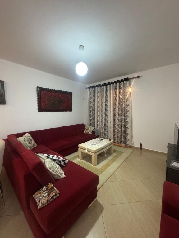 Jepet Me Qera Apartament 2+1+1 Ballkon