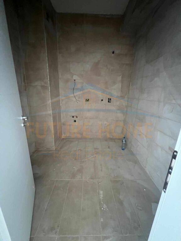 Qera, Apartament 3+1+2 ,Ish Fusha Aviacionit , IBN.