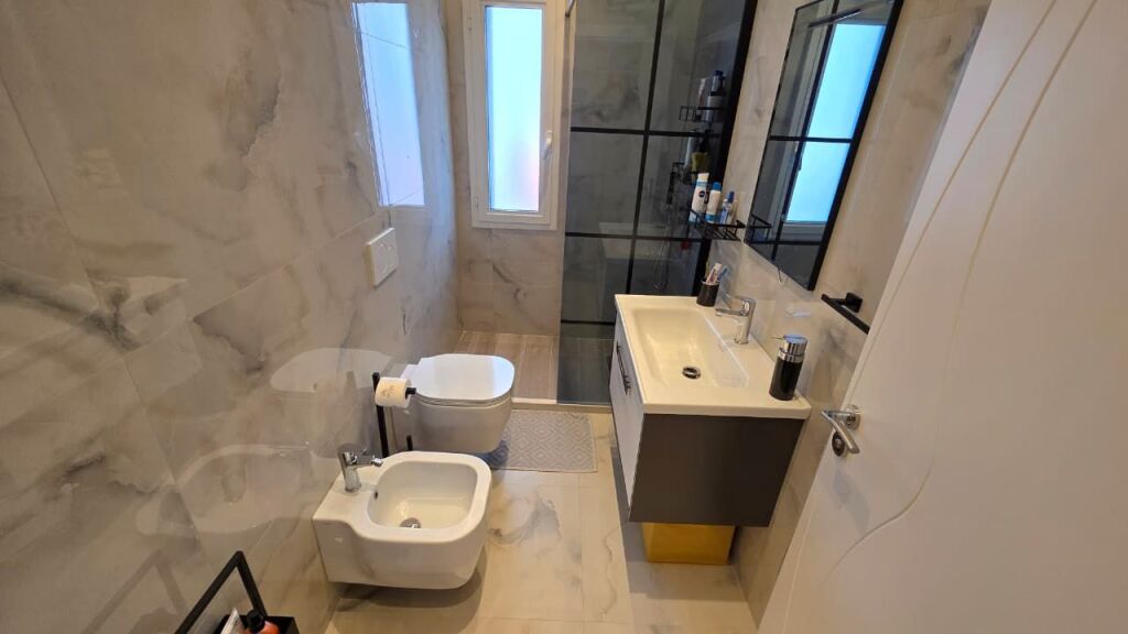 Premium 1+1 apartment for sale in Vlore