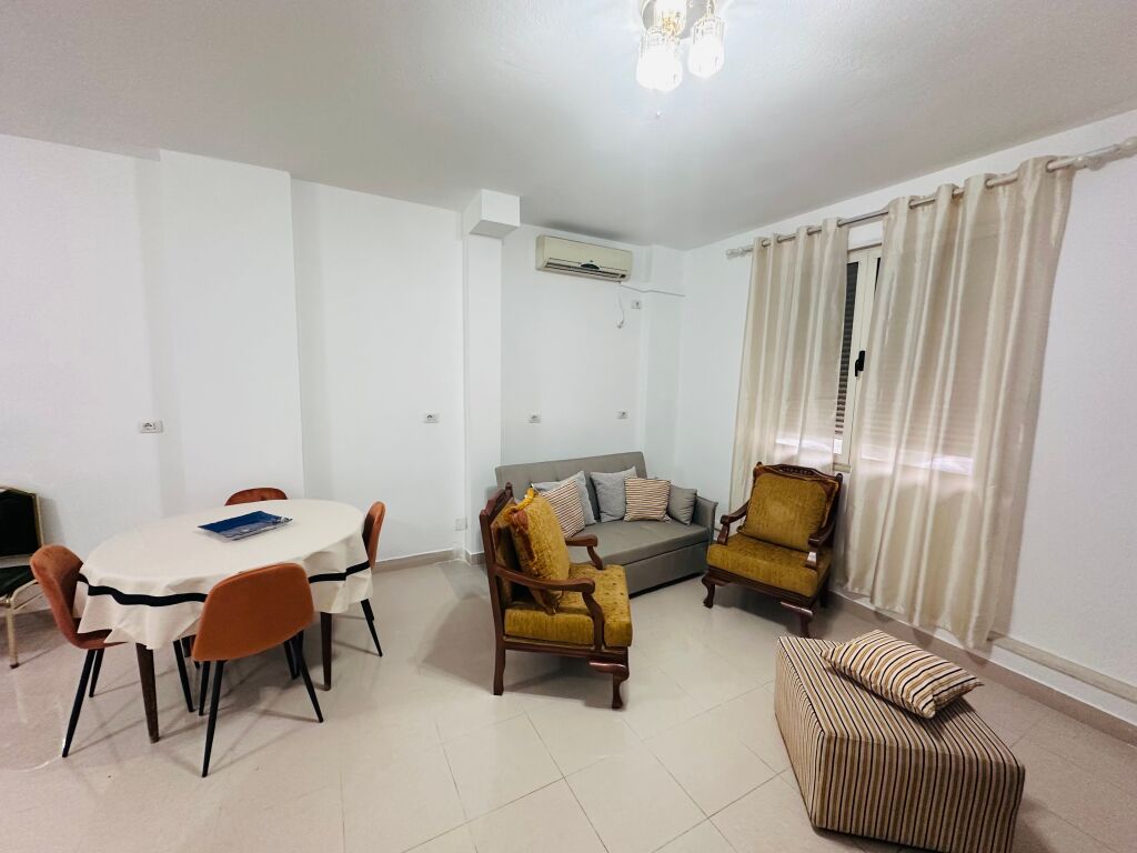 Appartamento 1+1+1 Balcone In Affitto