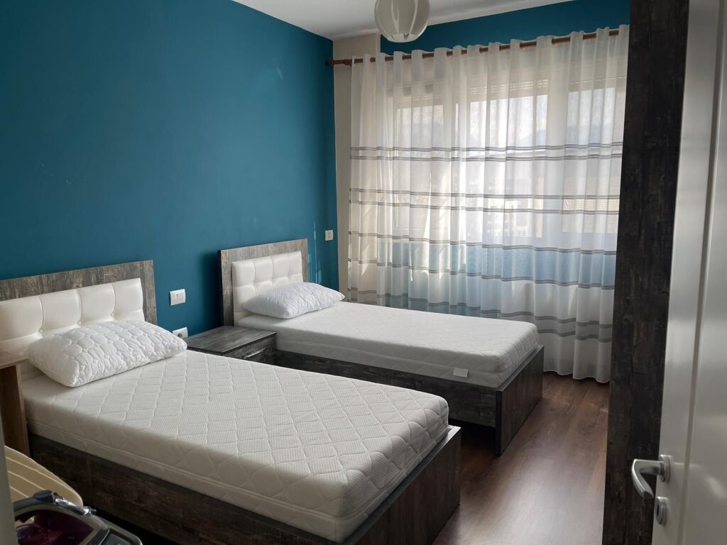 Jepet me qera super apartament 2+1+2 tualete Te Kopshti Zoologjik