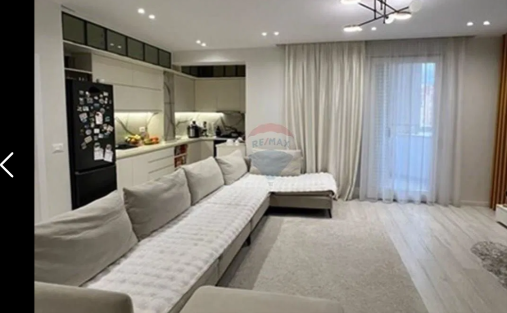 Appartamento in vendita 2+1+2 vicino allo Stadio Dinamo