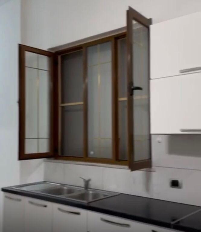 Jepet Me Qera Apartament 1+1+1 Ballkon