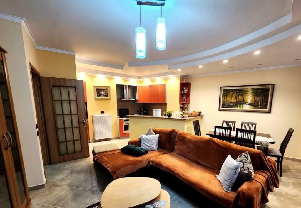 3+1+2 plus 2 garazhe me qira Rr Bogdaneve