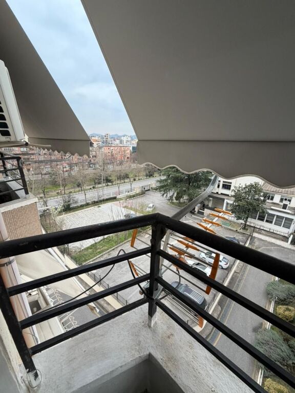 Apartment 1+1 for rent near the Ministry of Foreign Affairs. 450 ALL per month