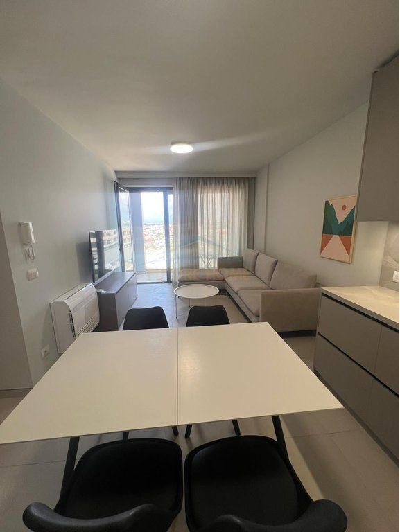 Qera, Apartament 1+1+Post Parkimi, Ish Dogana, Tiranë.