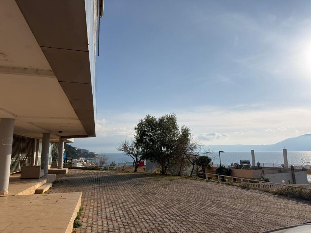 Opportunity Te kalaja 1+1 with garage 120,000