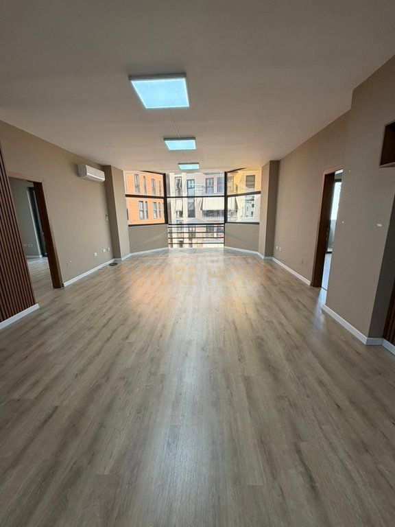 Qera, Apartament 2+1+2, Rruga e Kosovarëve, Tiranë