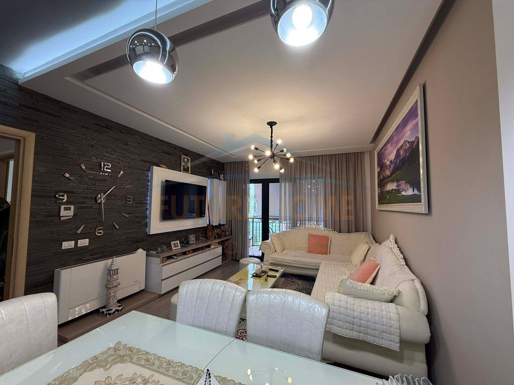 For sale, Apartment 2+1+2, Green City Residence, Unaza e Re