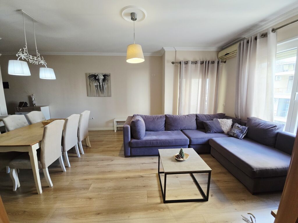 Jepet Me Qera Apartament 1+1+1 Ballkon