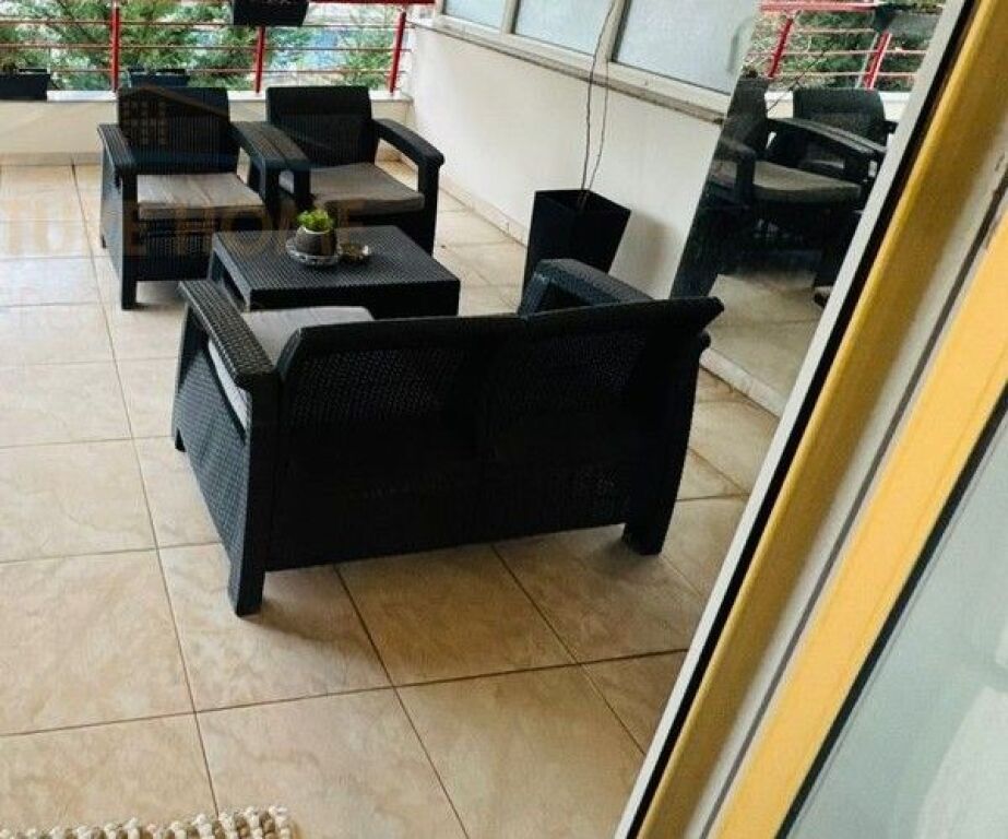 Shitet, Apartament 1+1, Rruga Albanopoli