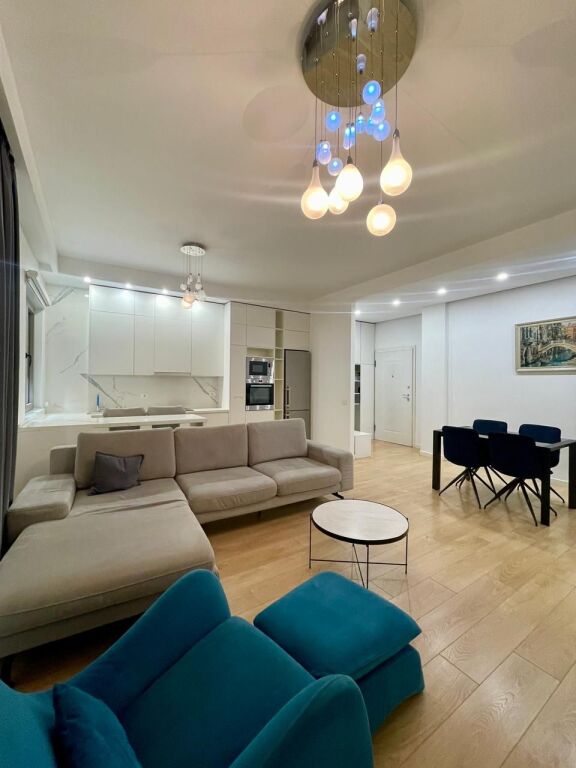 Apartament 2+1 per qira tek Kompleksi Delijorgji!
