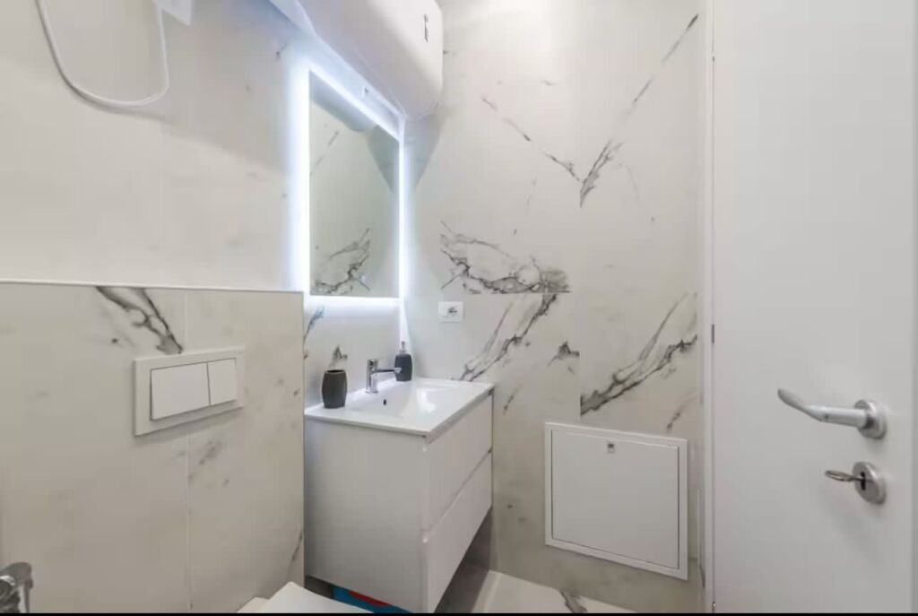 Jepet Me Qera Apartament 1+1+1 Ballkon