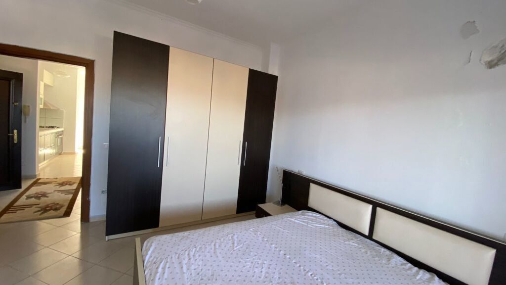 SHITET APARTAMENT 2+1+2 ILIRIA PLAZH DURRES 125000 EURO