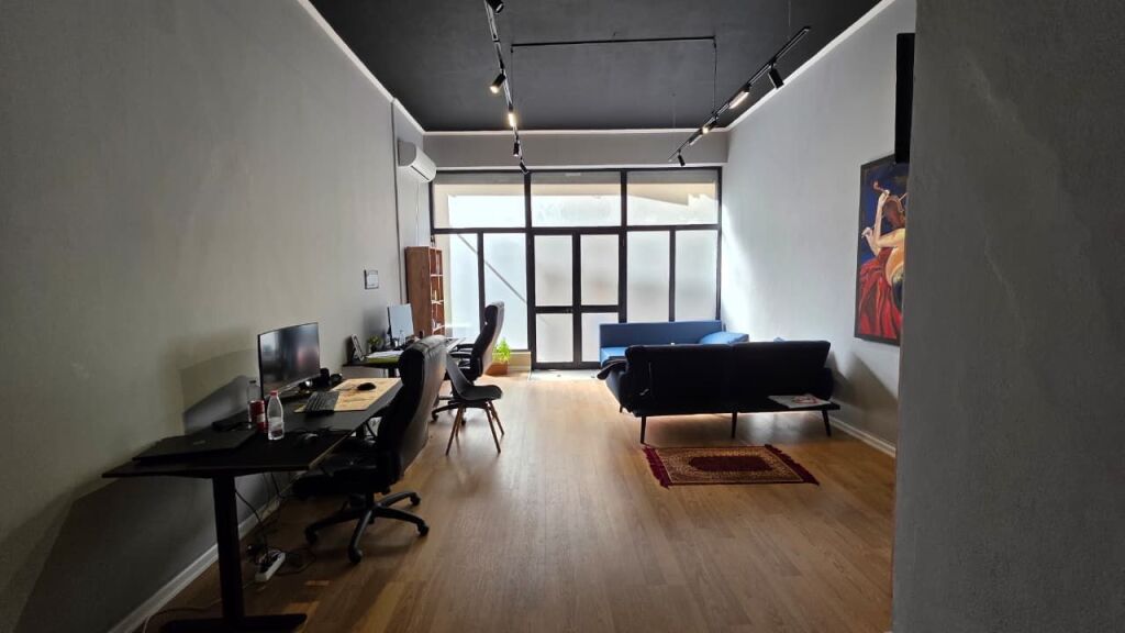 zyre me qira, rruga Frang Bardhi, Kodra e Diellit