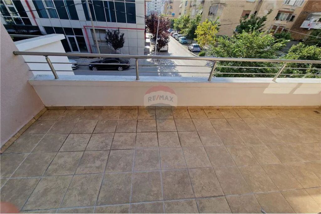 🏡 Apartament 2+1 me Qira në Skele, Vlorë